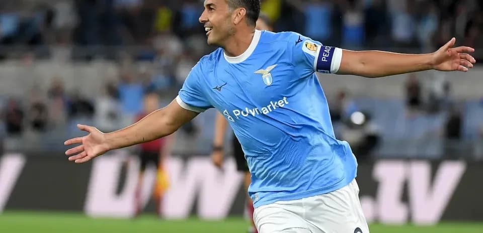 Lazio player celebrating after scoring a goal