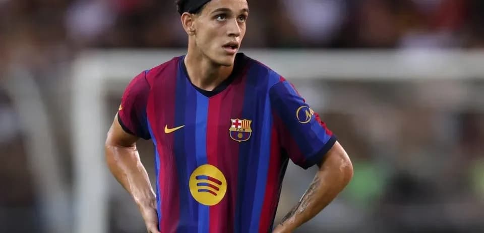 Player in FC Barcelona kit during a match