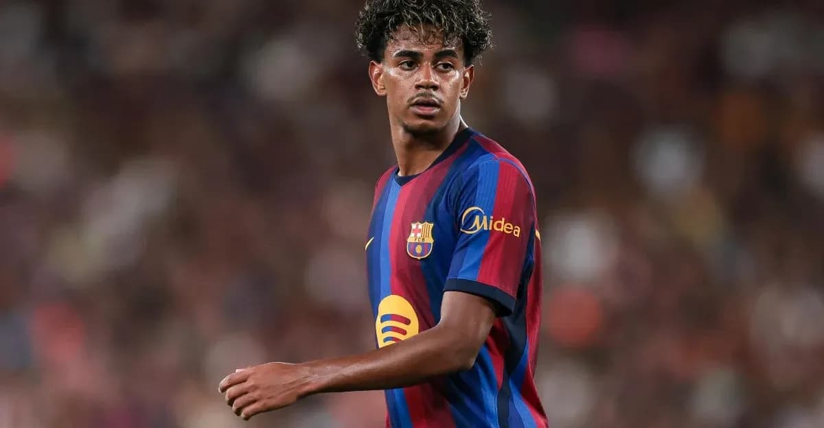 Player in FC Barcelona jersey during match