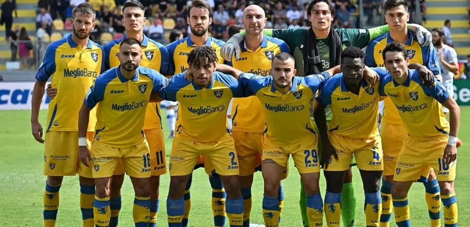 Frosinone team lineup before Serie A match