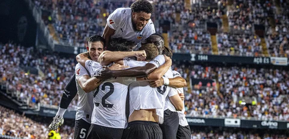 Valencia players celebrating a goal