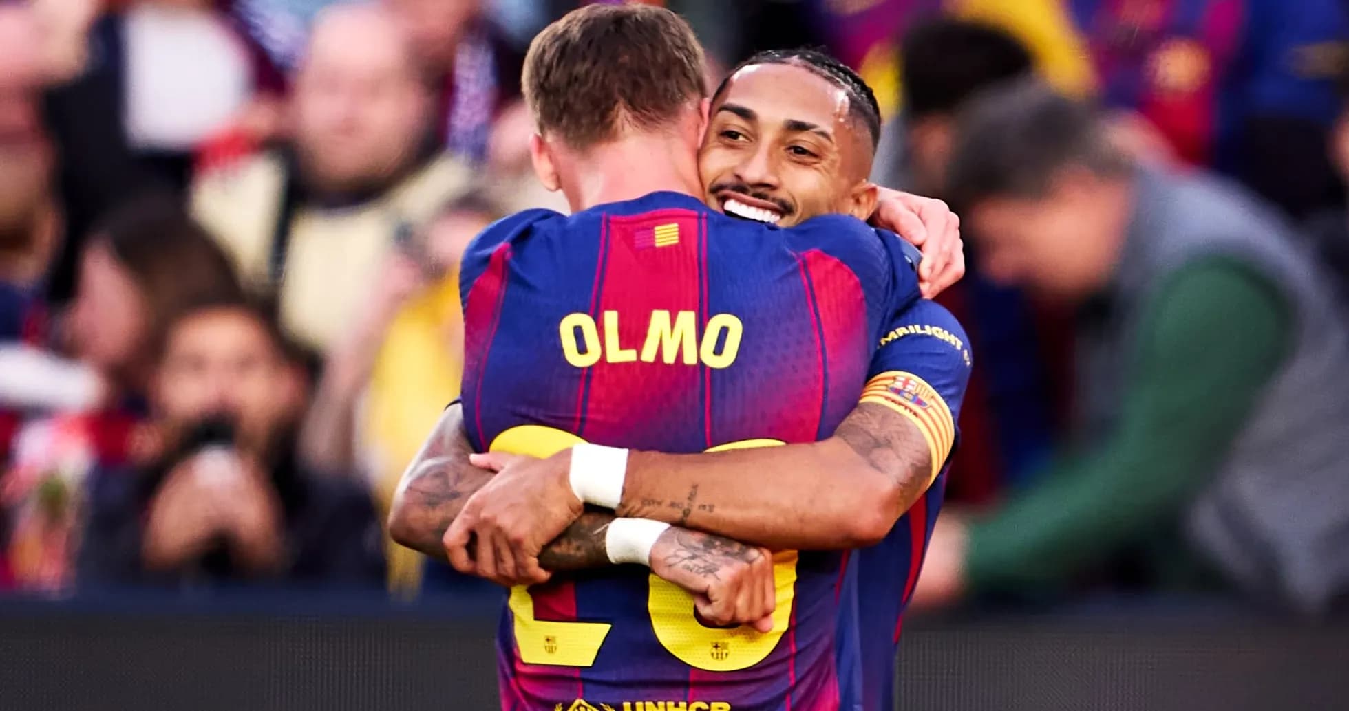 Players celebrating goal during Alaves vs Barcelona match