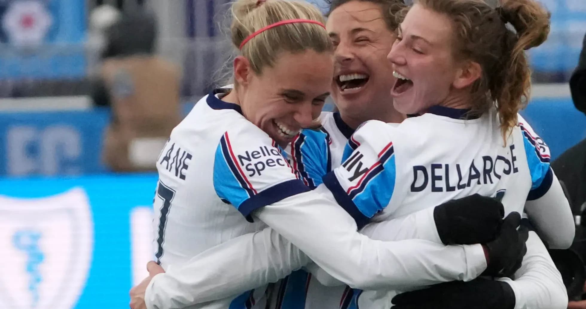 Chicago Red Stars players celebrating a goal