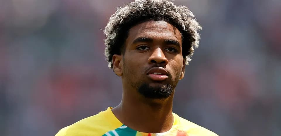 Player wearing colorful jersey before the match