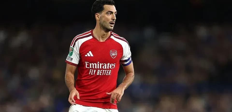 Player wearing Arsenal kit during match