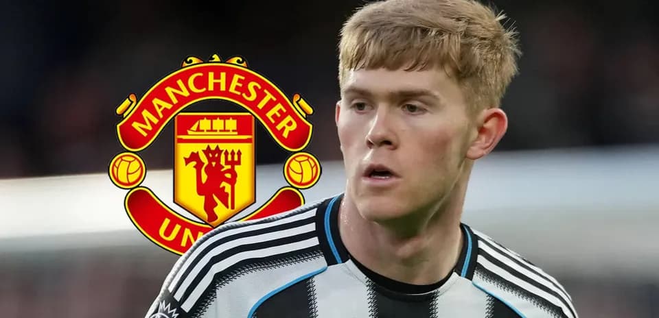 Player in Newcastle jersey with Manchester United logo