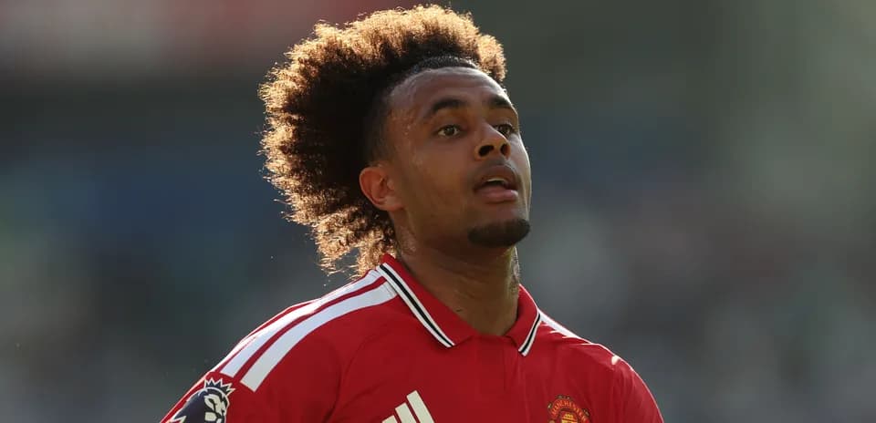 Player in Manchester United jersey during match
