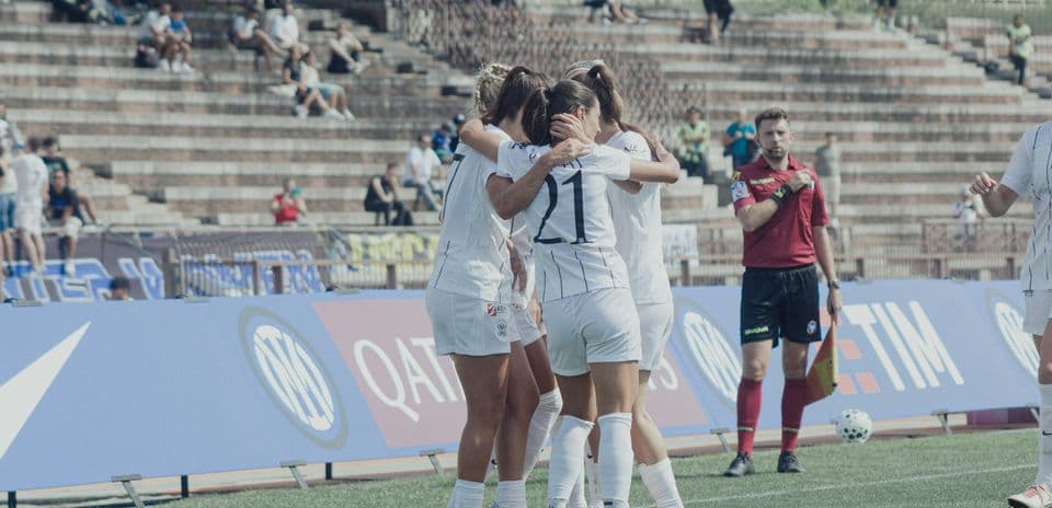 Inter Milano Women celebrating a goal
