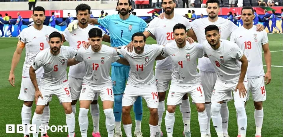 Iran national football team posing for team photo