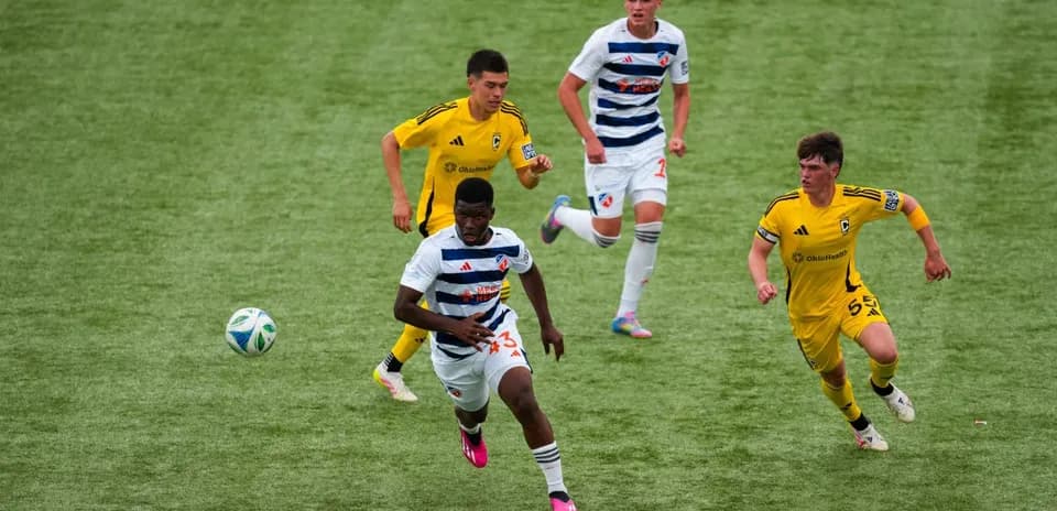 Players competing during FC Cincinnati II match