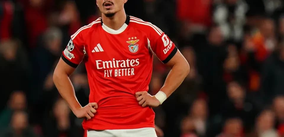Benfica player in red jersey during match
