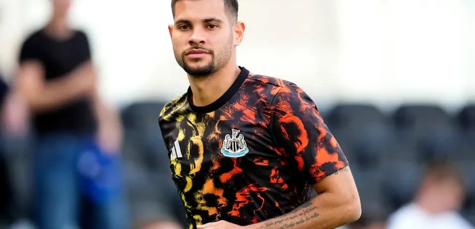 Player in warm-up shirt during training session