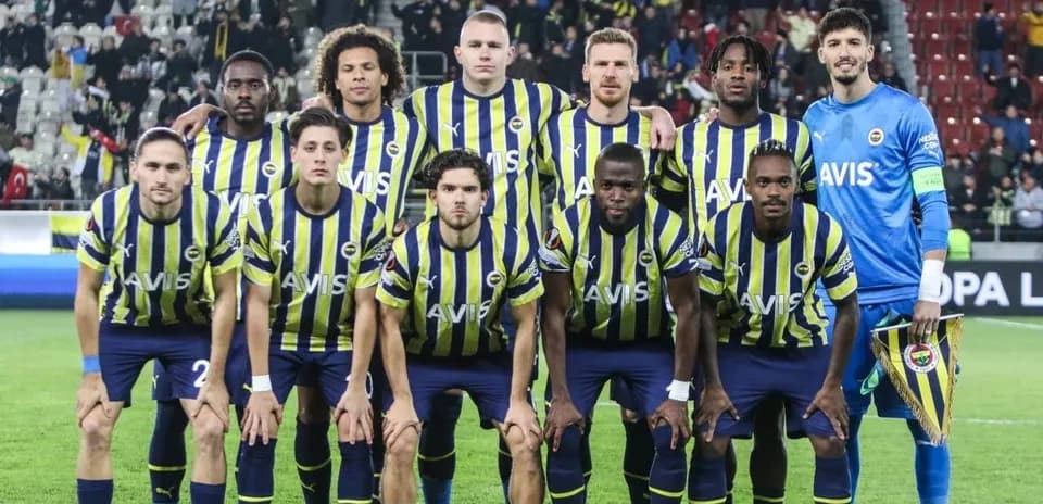 Fenerbahçe team lineup for UEFA match