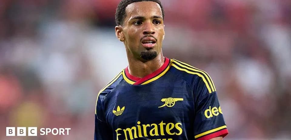 Player in Arsenal jersey during match