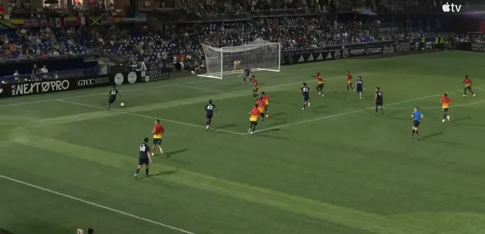 New York City II attacking against Carolina Core