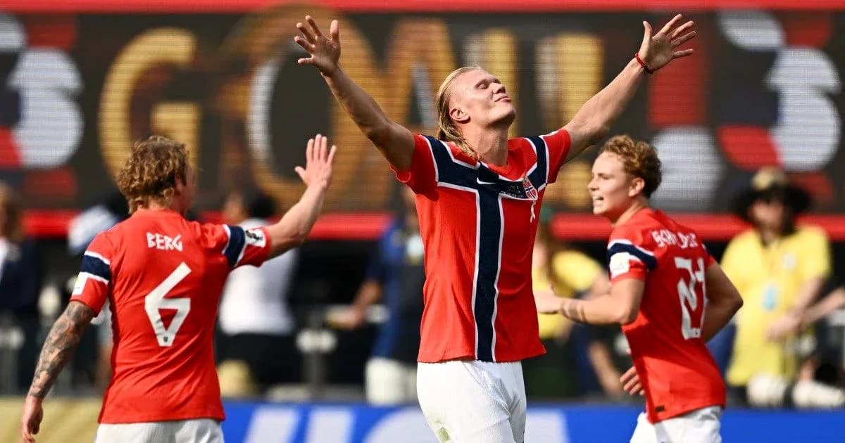 Norwegian players celebrating during a match