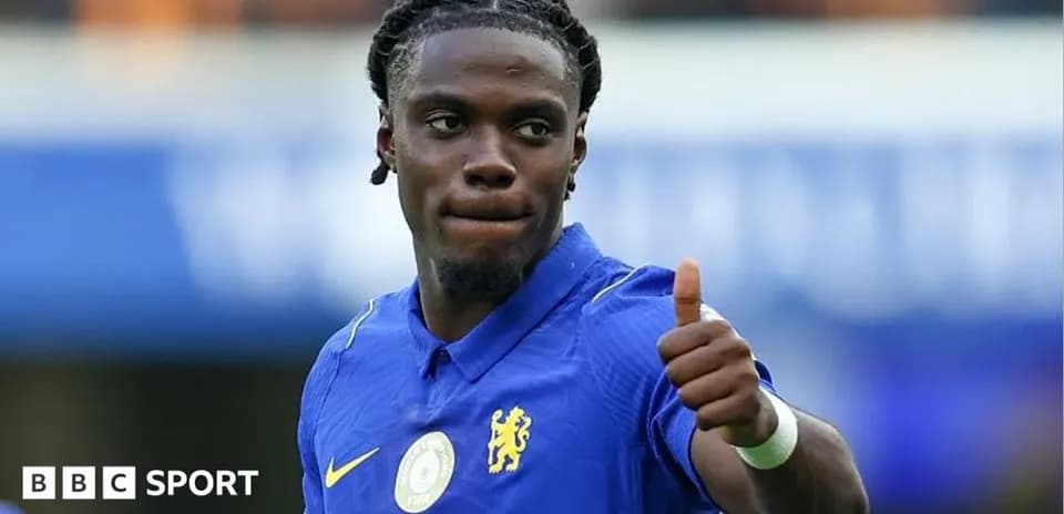 Player giving thumbs up in Chelsea jersey