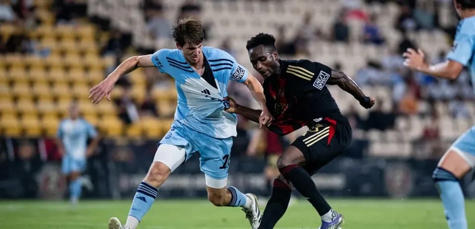 Players competing during Atlanta United II match