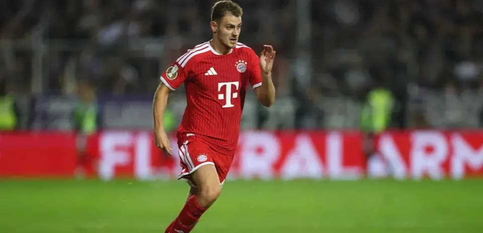 Player running with the ball during match