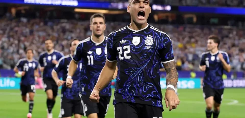 Argentinian players celebrating a goal during match