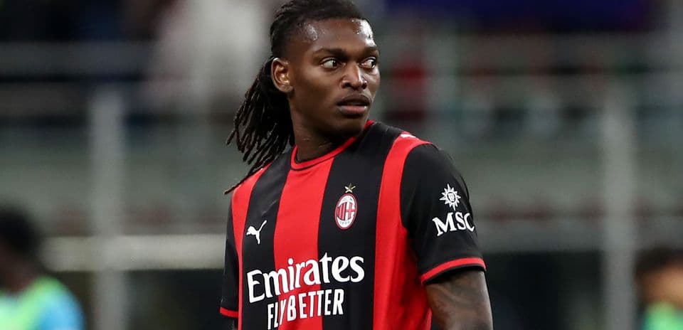 Fenerbahce Targets Rafael Leao with €60 Million Offer and High Salary Package