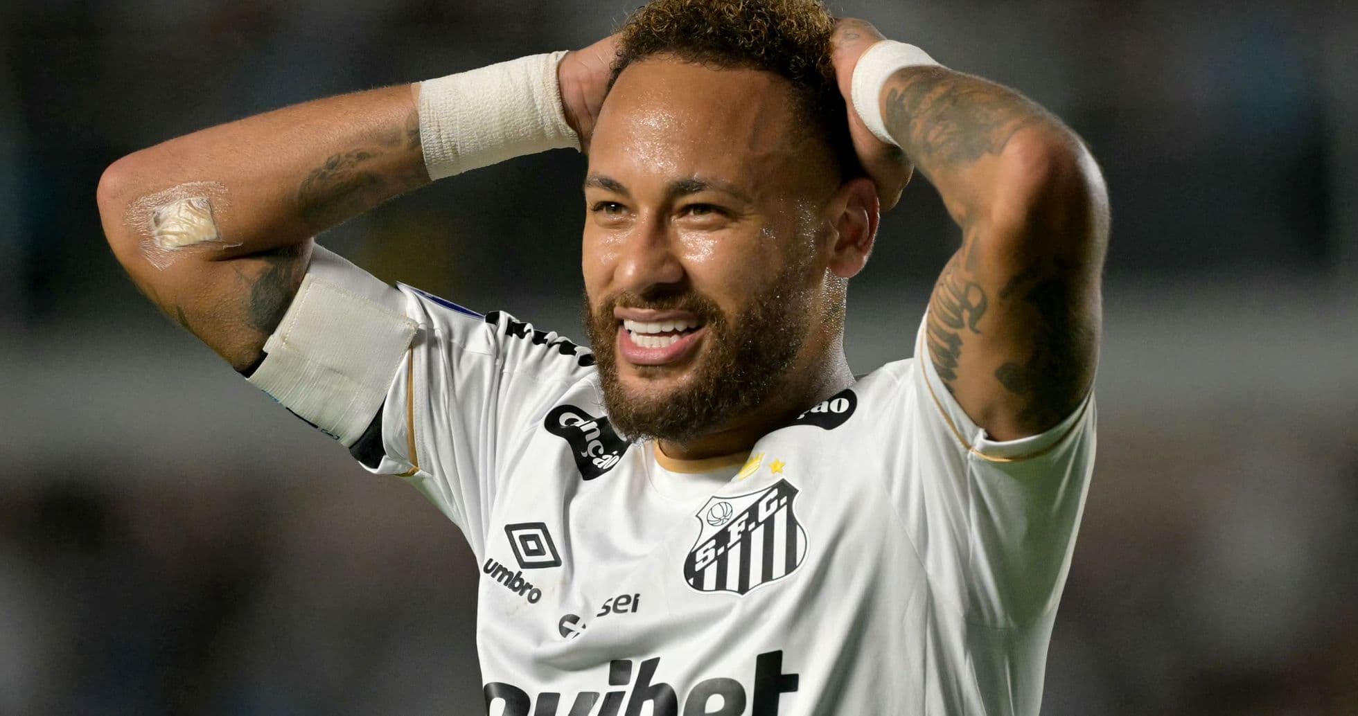 Cuca Plans Talk with Neymar Amid Suspension Concerns as Santos Struggle Without Him
