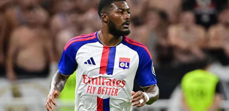Ainsley Maitland-Niles Returns to Premier League with Everton After Lyon Transfer