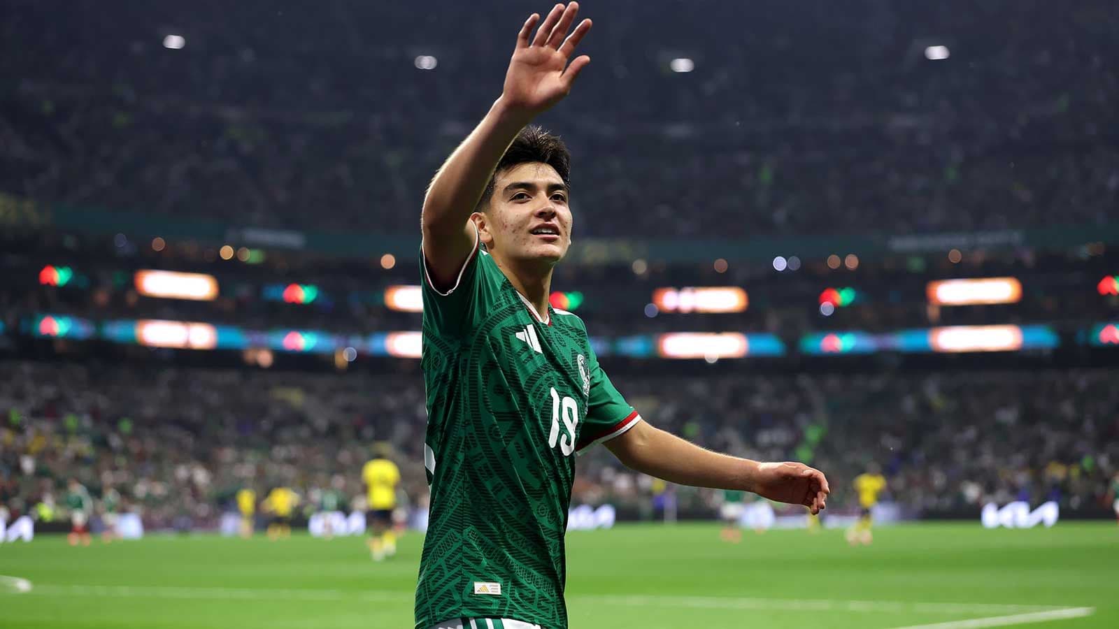 Liverpool Eyes 17-Year-Old Mexican Midfielder Gilberto Mora for Summer Transfer