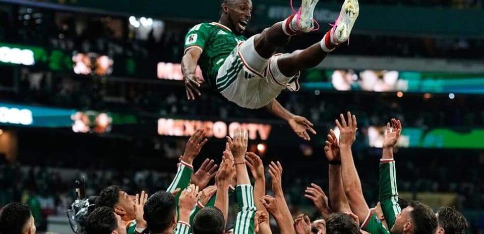 Mexico Breaks World Cup Knockout Round Drought with 2-0 Victory Over Ecuador