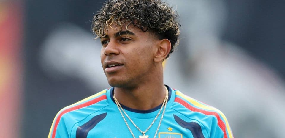 Tottenham Close to Signing Savinho, Eyeing Attack Revamp