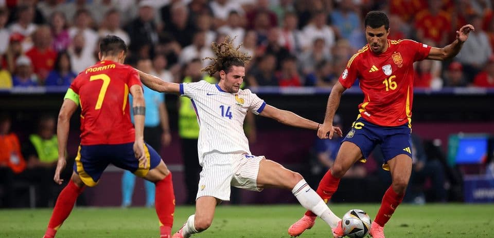 France vs Spain: A Tactical Battle That Could Shape Football’s Future