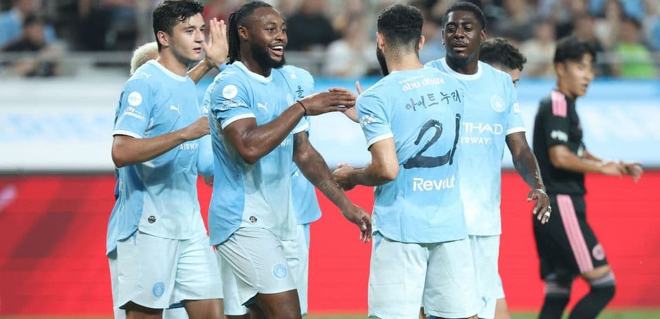 Manchester United Make Unexpected Late Bid for Manchester City Defender Rayan Ait-Nouri