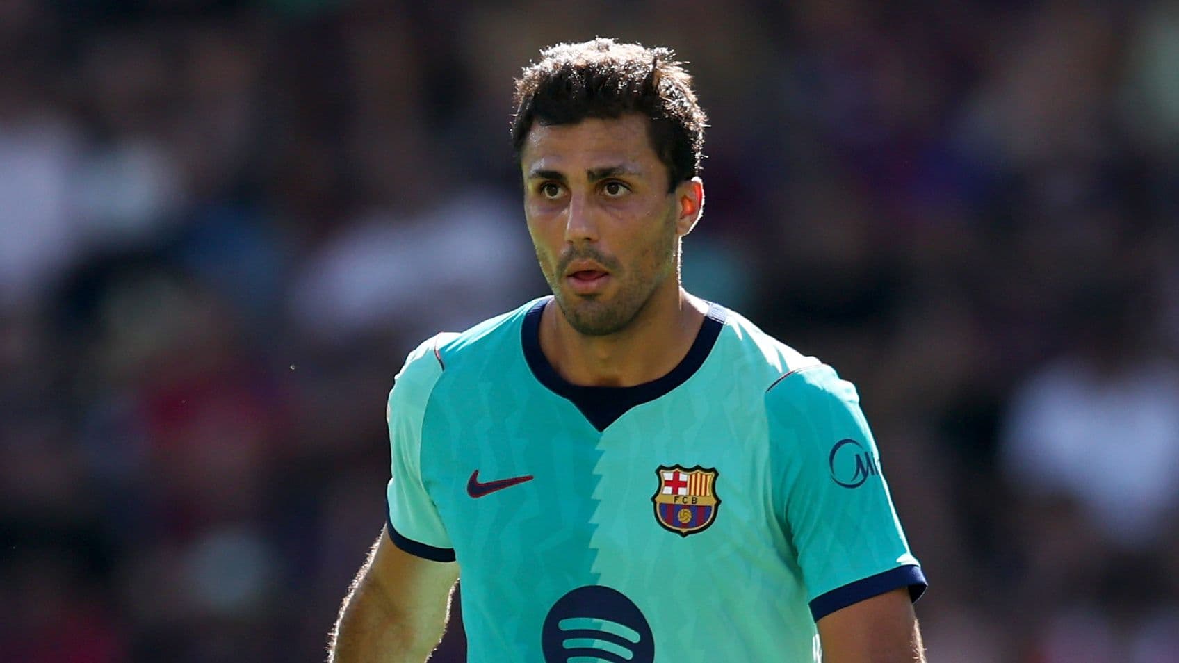 Rodri Shares Details of Private Call with Mourinho After Choosing Barcelona Over Real Madrid