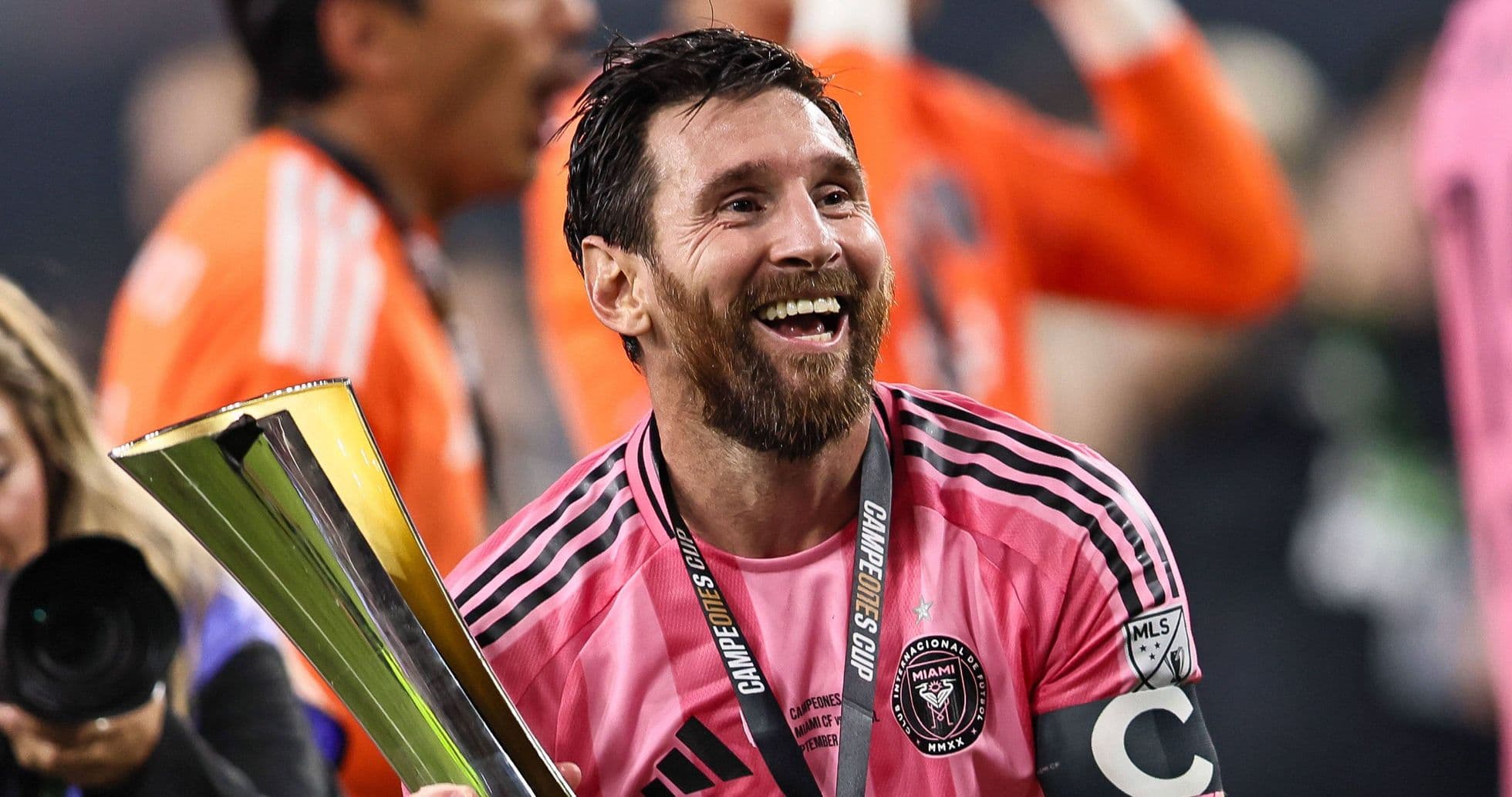 Carolina Holguin's Message to Lionel Messi Following Eldense Takeover