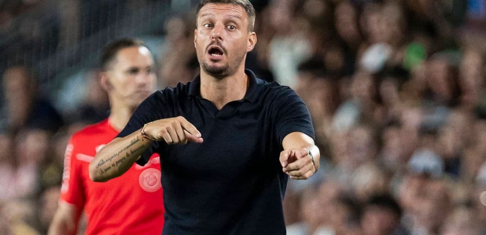 Martin Anselmi Reveals Bold Possession Strategy for Elche vs Real Madrid