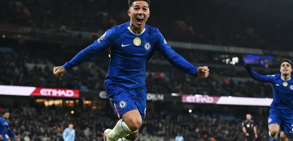 Chelsea Sets £120m Transfer Deadline for Enzo Fernandez Amid Man City Interest