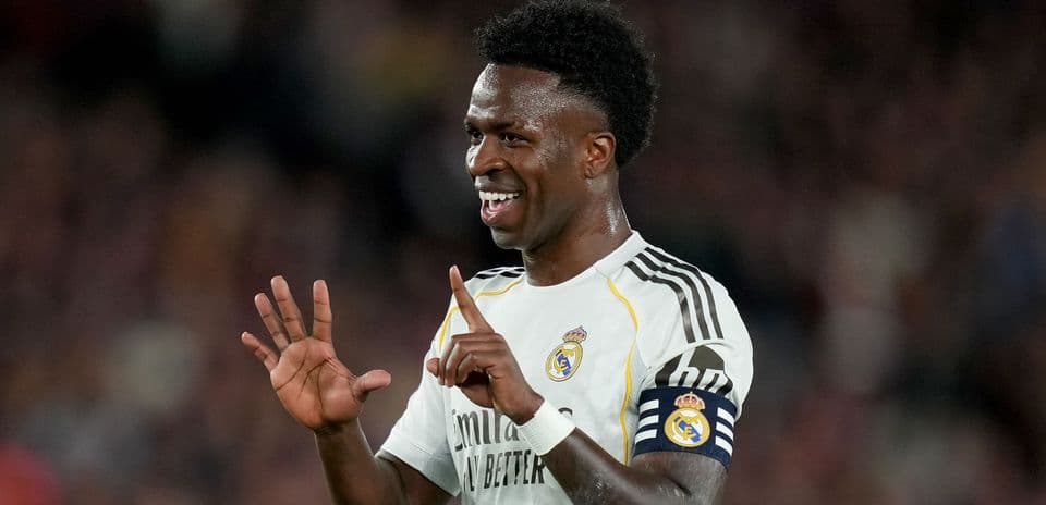 Vinicius Junior Set to Remain at Real Madrid as Mourinho Plans Key Role