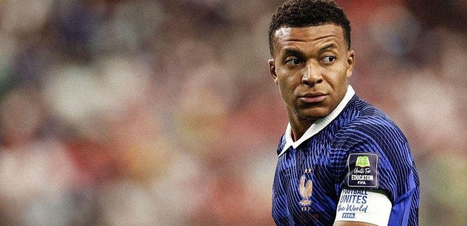 Does the World Cup Third Place Match Affect the Golden Boot Race?