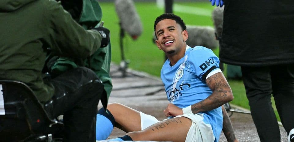 Manchester City Eyes Chelsea Winger Pedro Neto as Savinho's Potential Replacement