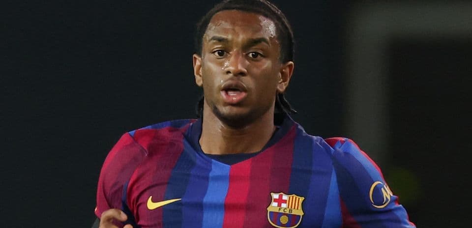 Manchester United Make Last-Minute Push for Barcelona's Alejandro Balde on Transfer Deadline Day