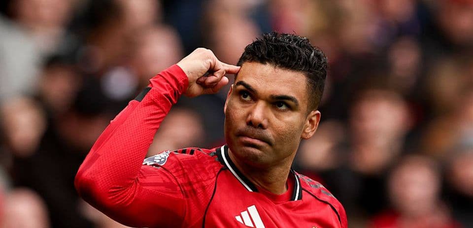 Top 25 Defensive Midfielders in World Soccer Right Now