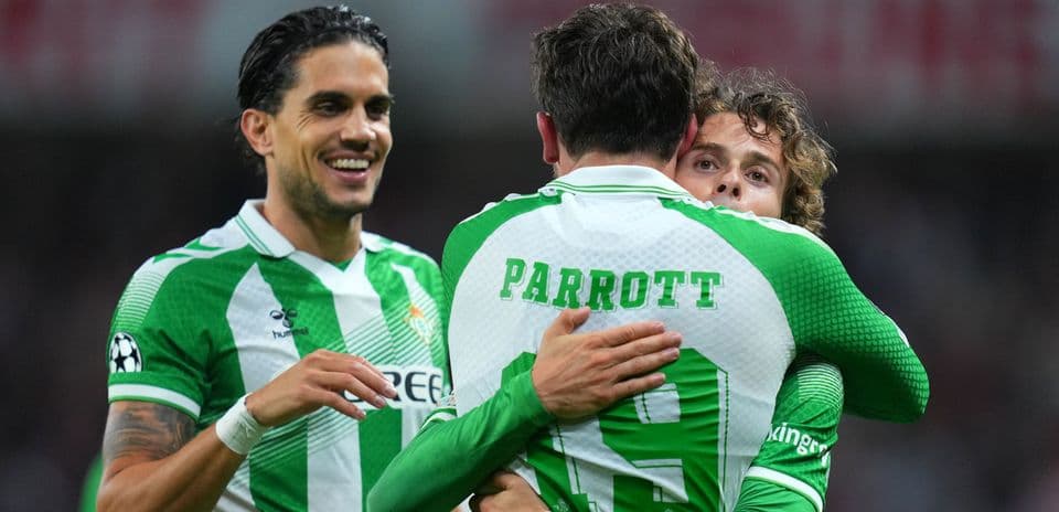 Troy Parrott Seals Thrilling Betis Comeback as Ethan Mbappe Sent Off Against Lille