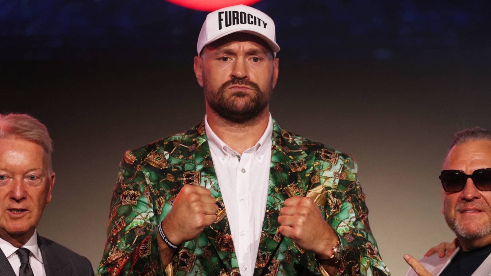 Tyson Fury Plans to Invite Donald Trump for Anthony Joshua Fight