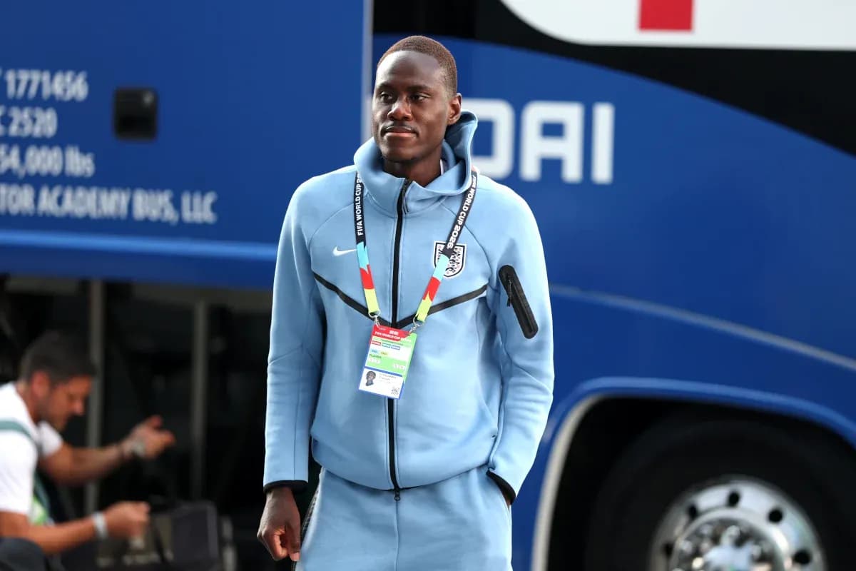 Player arriving at the team bus before match Player arriving at the team bus before match