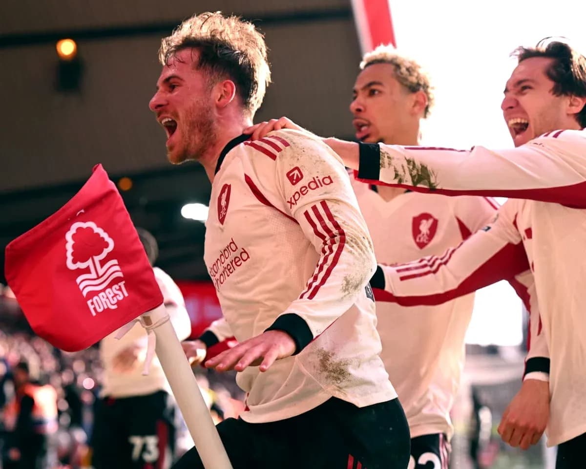 Nottingham Forest players celebrating a goal Nottingham Forest players celebrating a goal