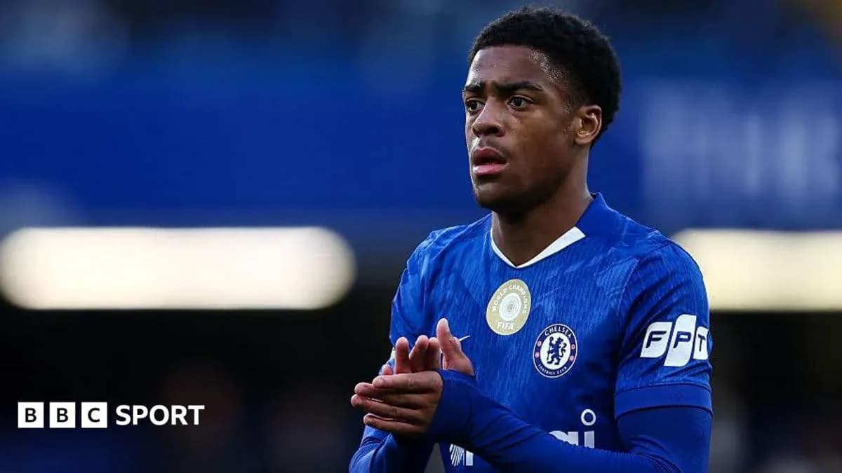 Player in Chelsea kit during match action Player in Chelsea kit during match action