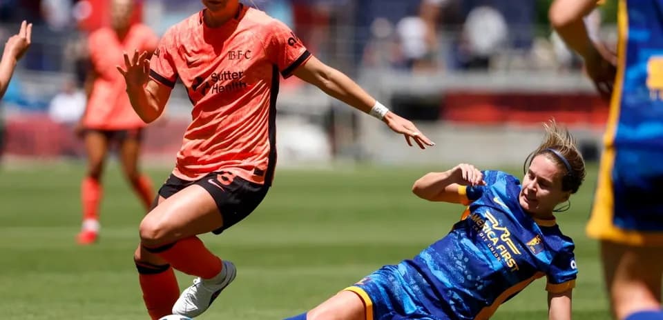 Bay FC player challenges Utah Royals opponent Bay FC player challenges Utah Royals opponent