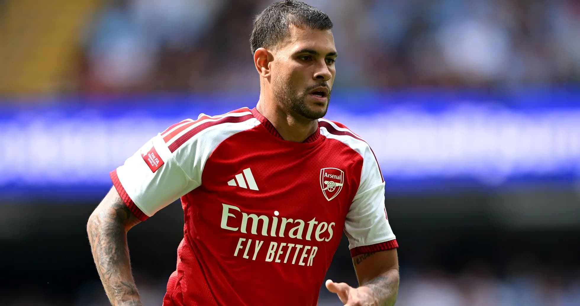 Player in Arsenal kit during match action Player in Arsenal kit during match action