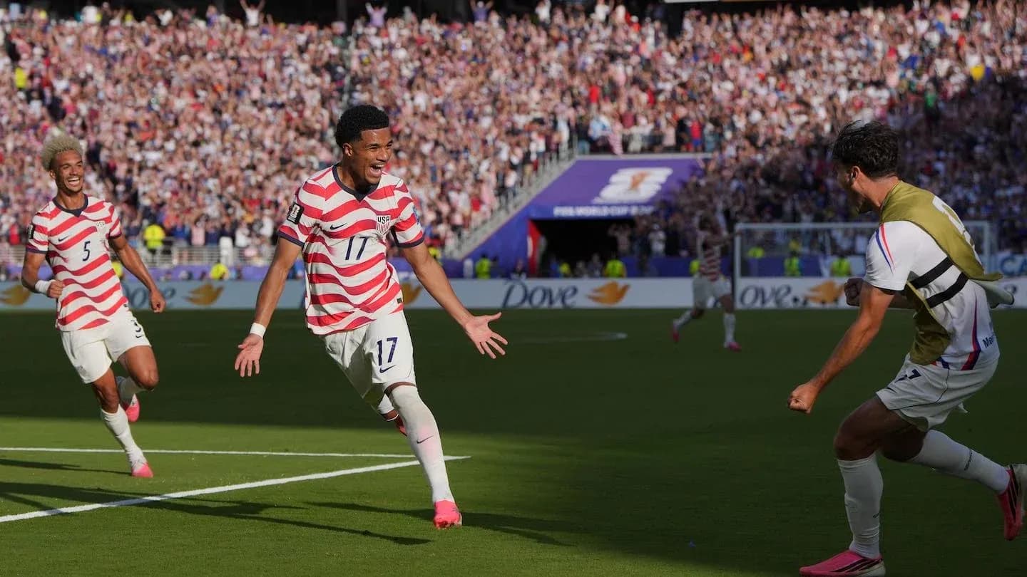 USA players celebrating a goal during match USA players celebrating a goal during match