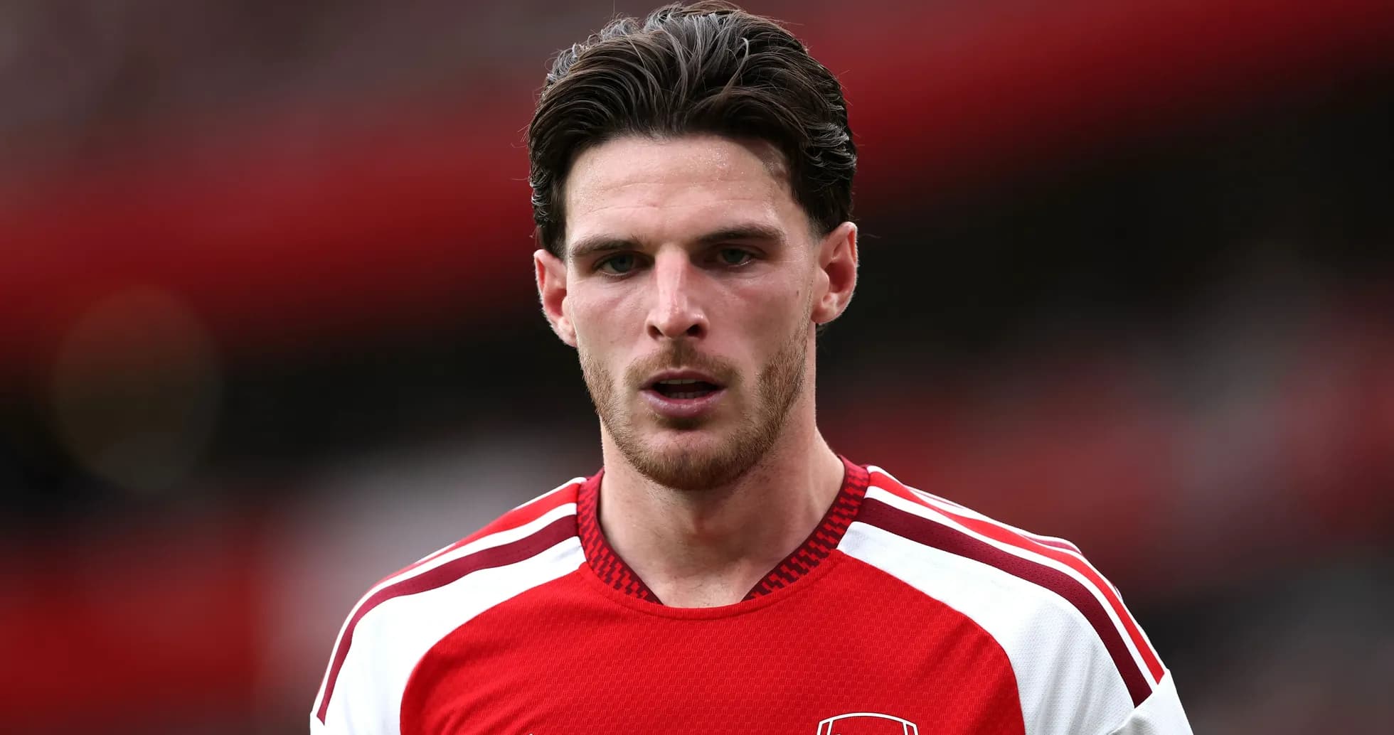 Player in Arsenal jersey during match preparation Player in Arsenal jersey during match preparation